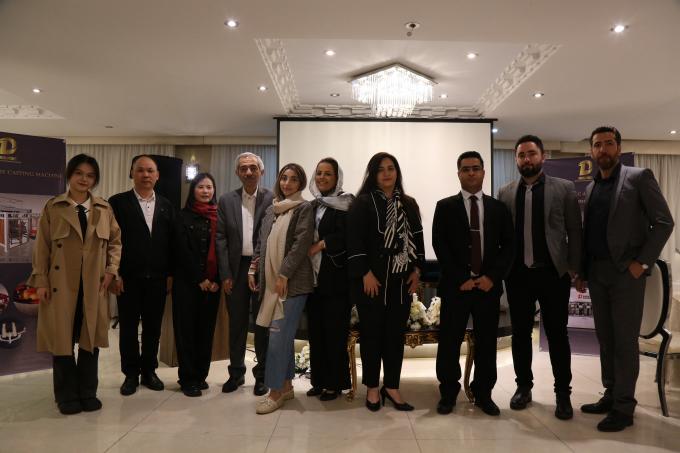 เครื่องยิงหินทรายแบบ PLC ปิดด้วยอัตโนมัติเต็ม 13.8KW 5