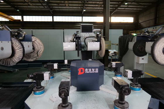 ซื้อ เครื่องเคลือบหุ่นยนต์ CNC 6-Axis Multi-Station สําหรับการบดโลหะ การผลิตออนไลน์