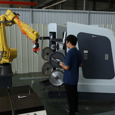 เครื่องบด CNC แบบมืออาชีพสําหรับการบดพื้นผิวแม่นยําและบดกระบอก อุปกรณ์บดอุตสาหกรรมที่หลากหลาย